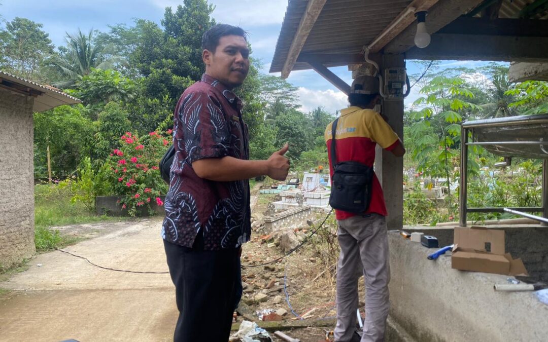 Realisasi Peningkatan Fasilitas Umum Desa PJU Jalan dan Makam Salangkuning