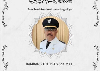 KABAR DUKA: Perangkat Desa Panimbang Takziah ke Mantan Camat Cimanggu
