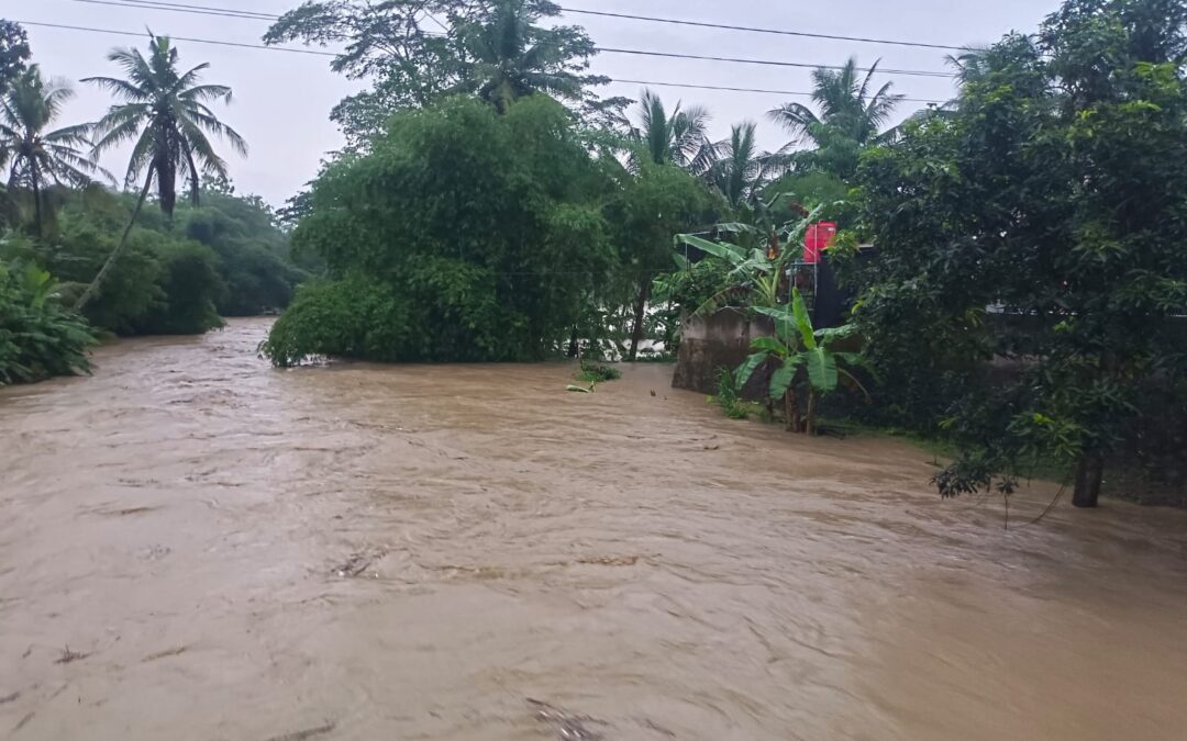 Panimbang Dilanda Bencana: Sungai Meluap dan Longsor Setelah Hujan Lebat (9-10 November 2025)